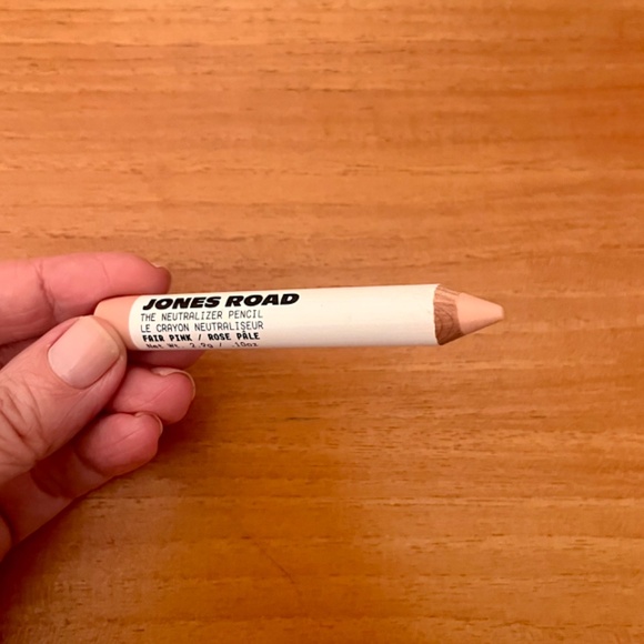 New in Box Jones Road Beauty The Neutralizer Pencil  - Fair Pink - Picture 3 of 5